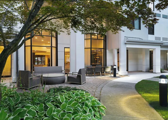 Courtyard By Marriott Danbury